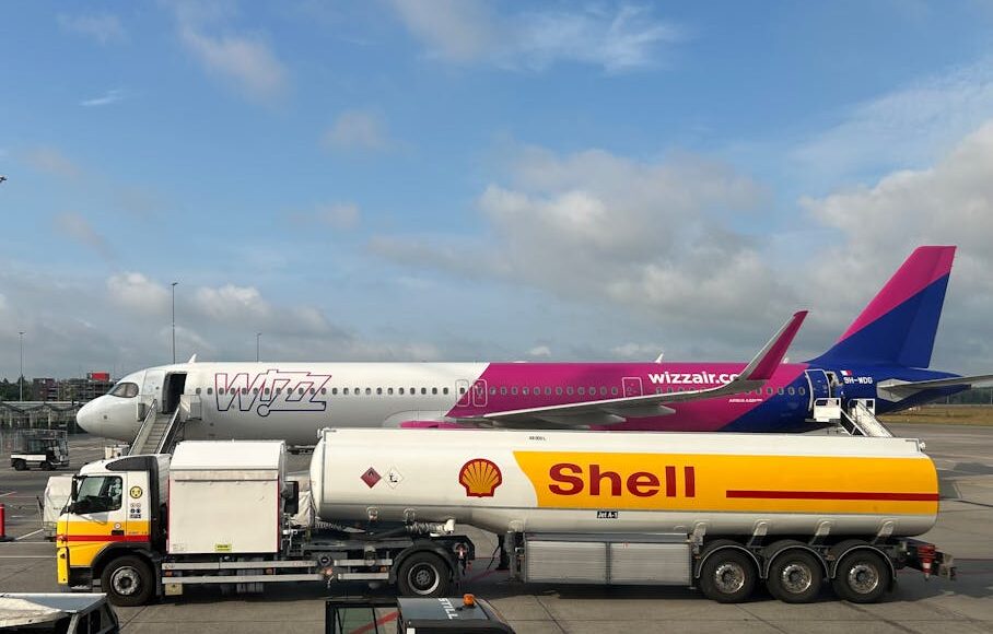 Airlines can cancel flights in advance over fuel shortages, under new plans