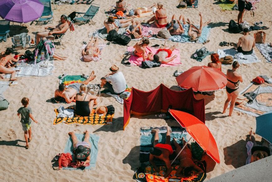UK set for hottest June day on record as searing heat continues