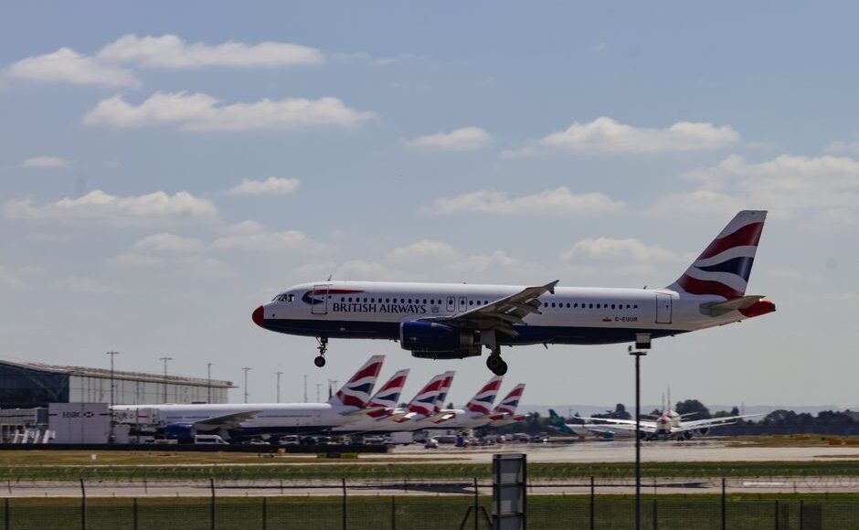 British Airways flight called mayday on approach to Heathrow