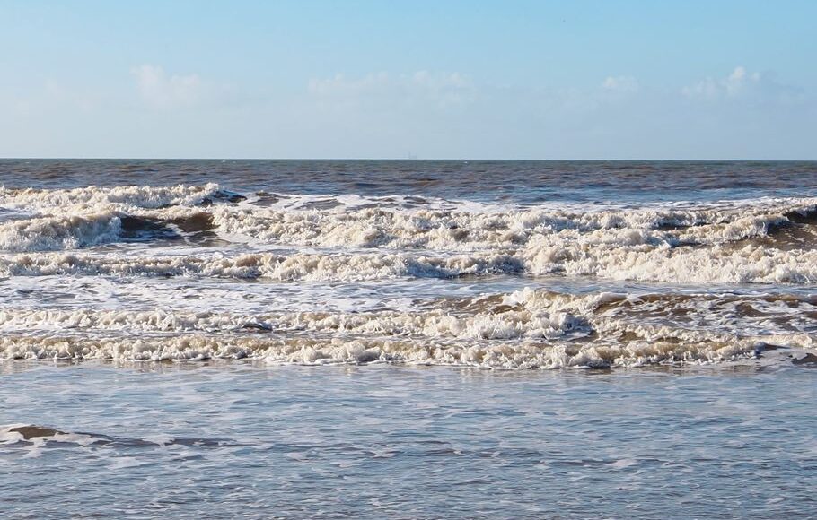 ‘Extreme’ marine heatwave expected for parts of UK