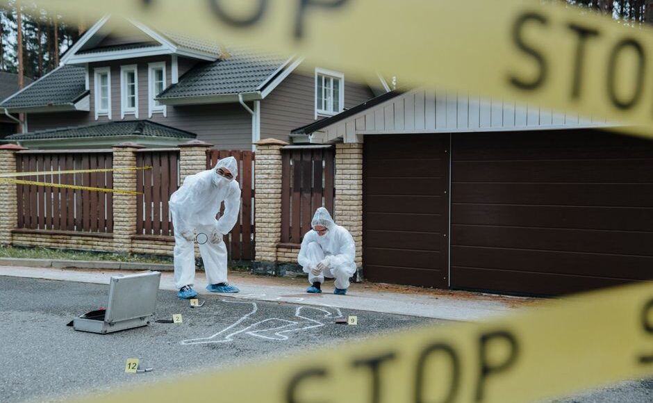 Teenage boy dies after stabbing in Luton as police launch murder investigation
